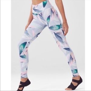 🎉 NEW YEAR SALE 🎉 Fabletics Pastel Tropical Palm Leaves Leggings Size M
